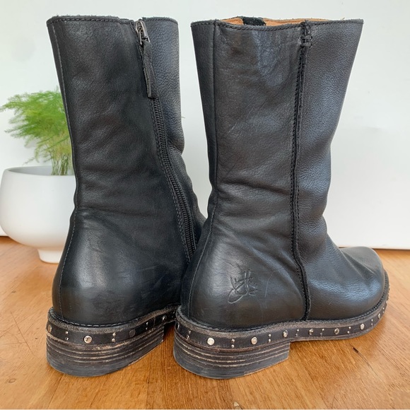 SOLD.    Fluevog -  NICOLA BOOT - - Picture 5 of 10